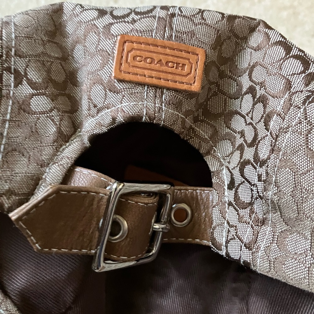 Coach Baseball cap in Khaki with mini signature logo. Size P/S - Picture 3 of 5